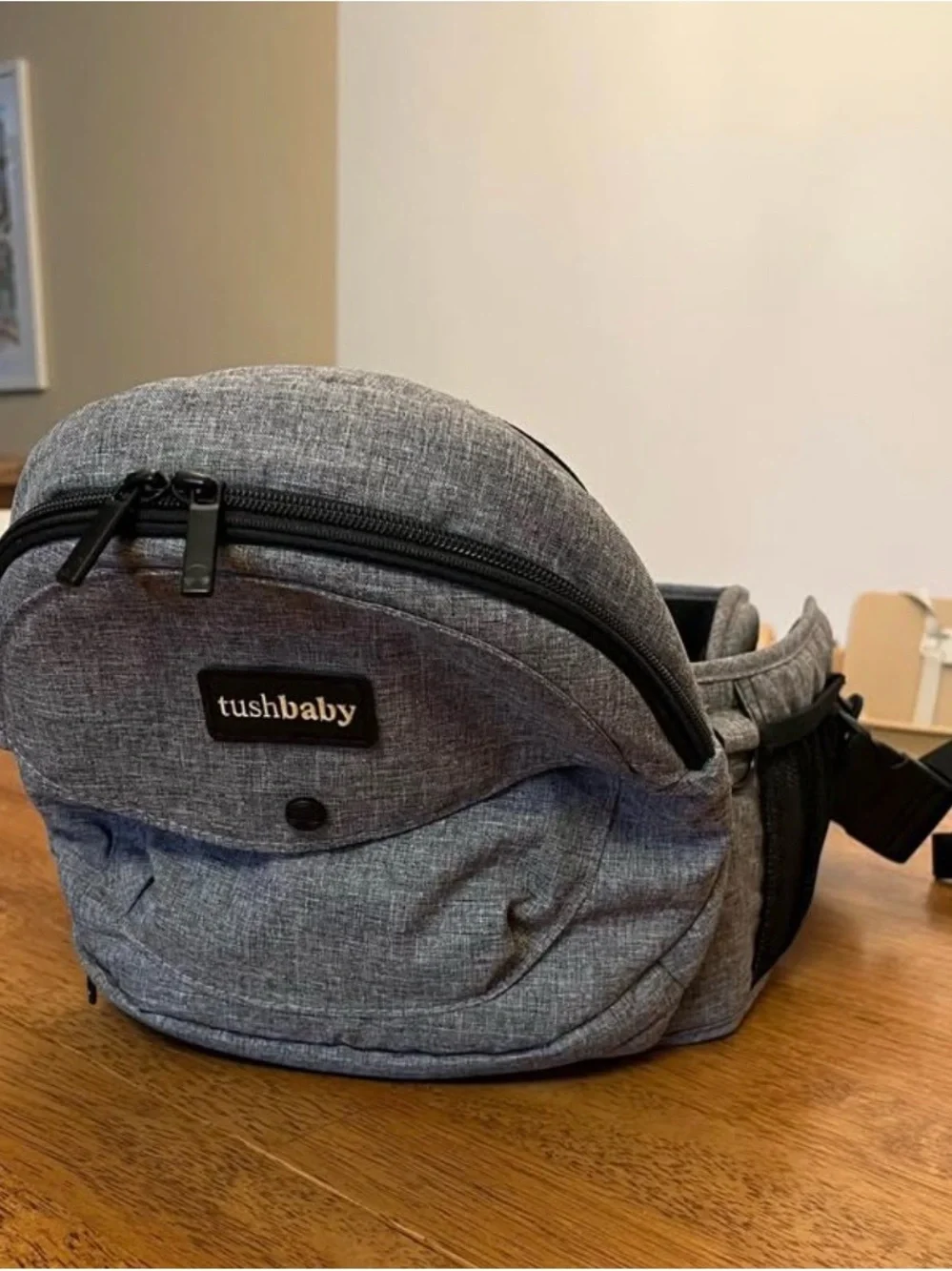Tushbaby compact gray